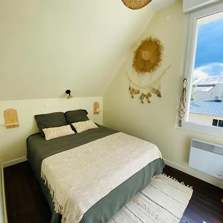 Сasa de vacaciones La Belle Beachside Garden House Asnelles
